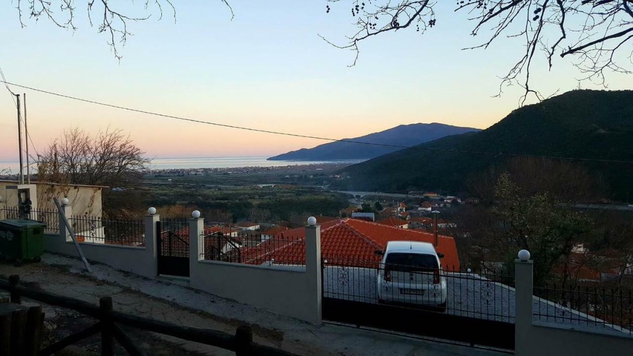 Vrasná Titika House 게스트하우스 외부 사진